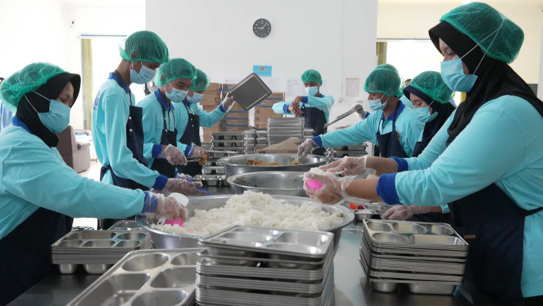 Waka BGN Apresiasi SPPG Kota Palopo Marelan Terjun 2 Libatkan Tukang Roti Keliling untuk MBG